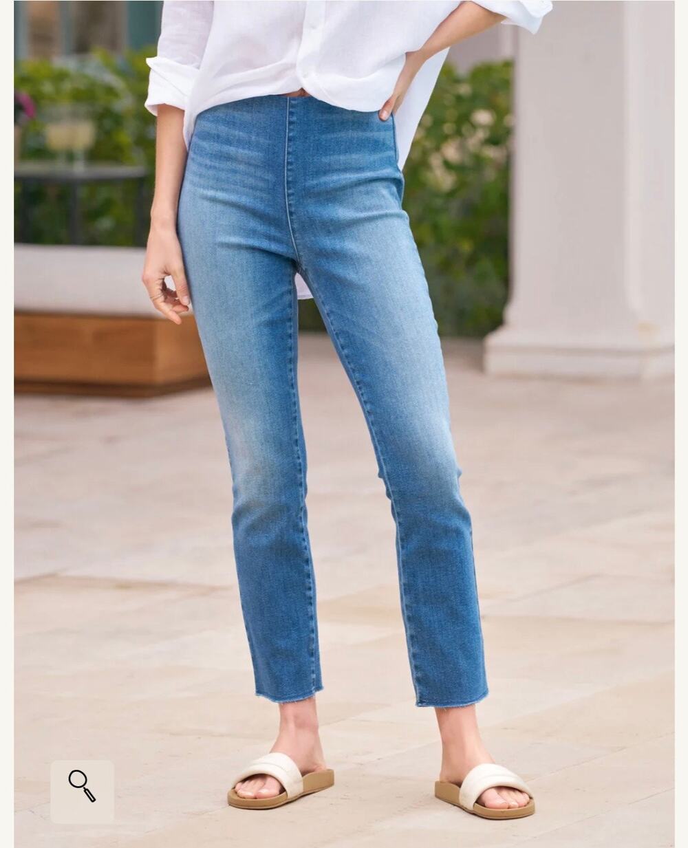Frank & Eileen Derry Illusion Pull on Jeans size 28 Blue